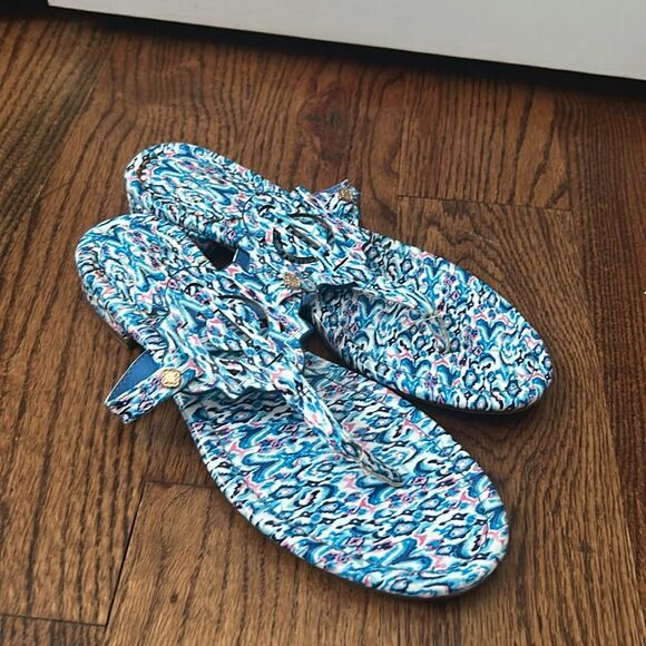 Crown & Ivy Wylie Thong Sandals Size 7.5 Blue Pink Shoe Summer - Picture 1 of 5